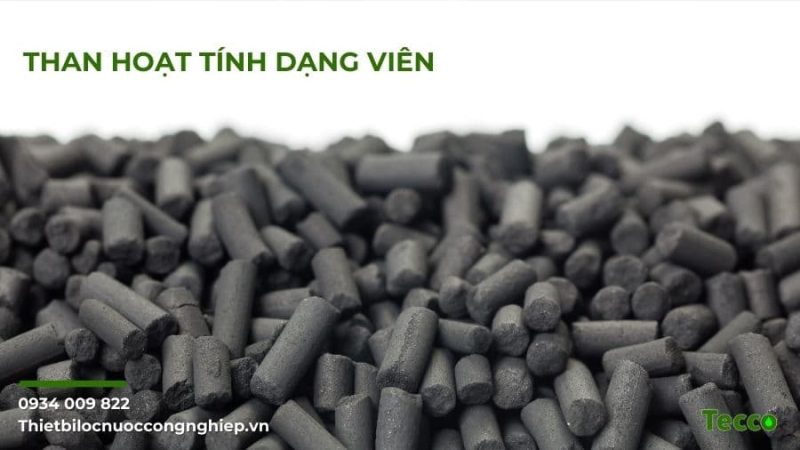 than hoat tinh dang vien Dang Thuy Linh